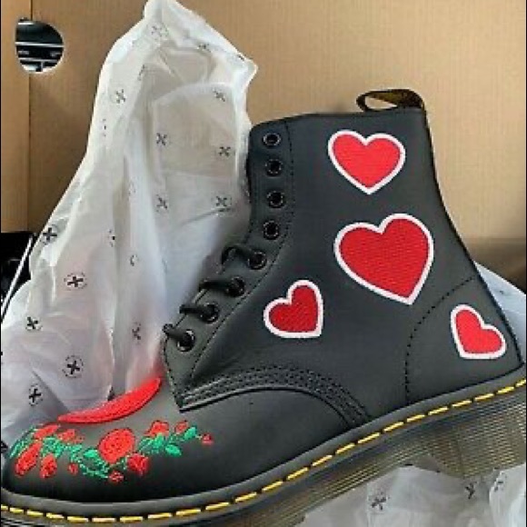 ❤️DR MARTENS PASCAL SEQUIN HEARTS 1460 HEART BOOTS - Picture 8 of 13